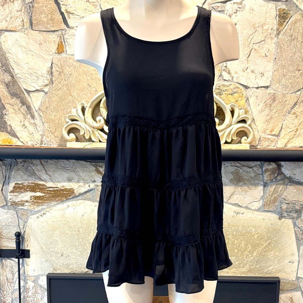 Forever 21 Black Sleeveless Top